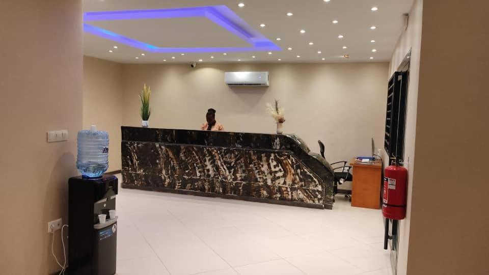 Sky Kenako Hotel Kribi Exterior foto